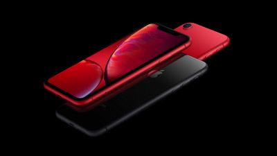 iPhone XR red