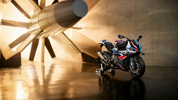 BMW M1000RR