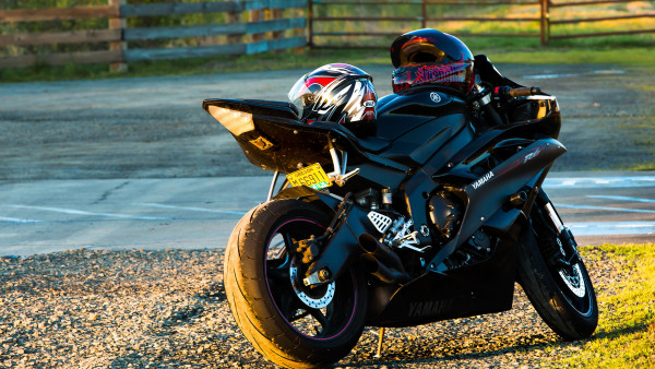 Yamaha R6