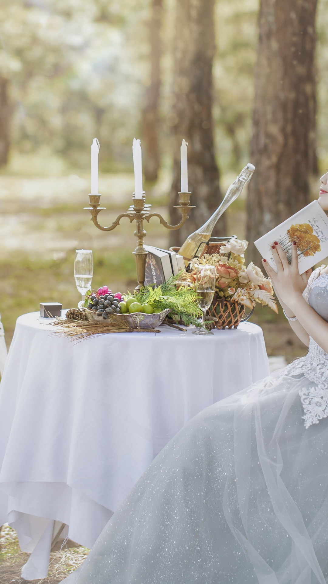 Bride in wedding outdoor scenery wallpaper 1080x1920